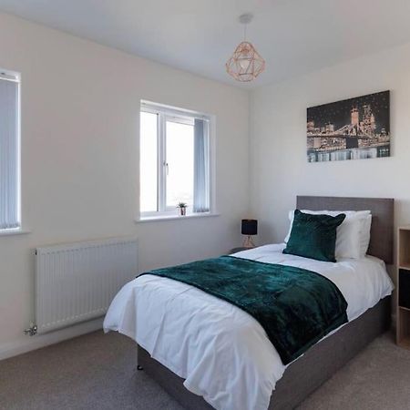 Luxury 3-Bedroom, 2-Bathroom Home Sleeps 7 People Liverpool Kültér fotó