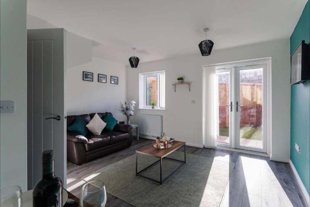 Luxury 3-Bedroom, 2-Bathroom Home Sleeps 7 People Liverpool Kültér fotó